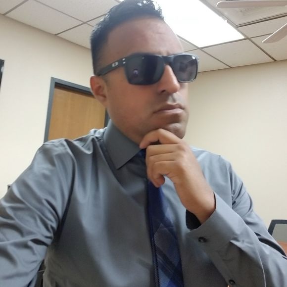 Meet your Posher, Gustavo - Picture 1 of 1